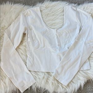 New without tag Lululemon crocs, long sleeve sz 8